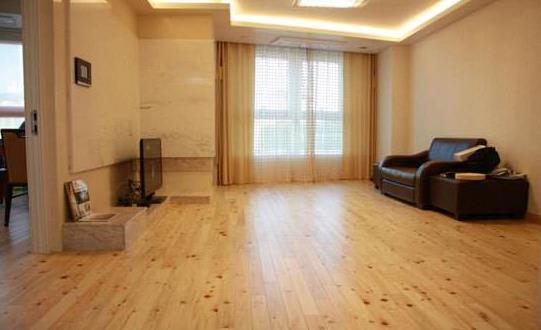 地暖能鋪實(shí)木地板么？你應(yīng)該要規(guī)避的二大危害！