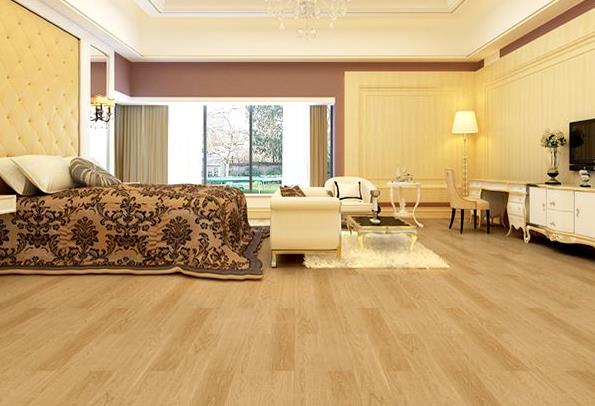 地暖是鋪地磚好還是木地板好？這位過(guò)來(lái)人說(shuō)得很中肯！