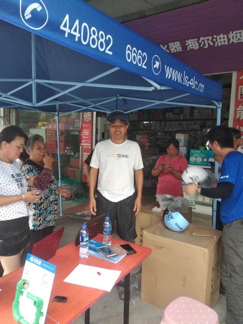 龍勝管海安運營中心助力“一盔一帶”，贈千頂安全盔以踐行社會責(zé)任